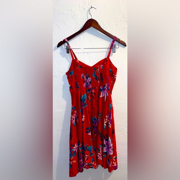 OLD NAVY RED CAMI SUN DRESS SIZE MEDIUM - Picture 2 of 3
